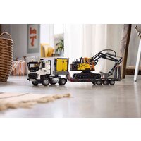 Конструктор LEGO Technic Грузовик Volvo FMX и электрический экскаватор EC230 42175 - Изображение №11 — Chaika Market