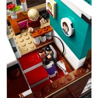 Конструктор LEGO Ideas 21330 Один дома - Изображение №30 — Chaika Market