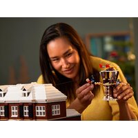 Конструктор LEGO Ideas 21330 Один дома - Изображение №52 — Chaika Market