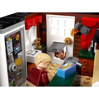 Конструктор LEGO Ideas 21330 Один дома - Изображение №25 — Chaika Market