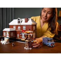 Конструктор LEGO Ideas 21330 Один дома - Изображение №46 — Chaika Market