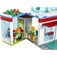 Конструктор LEGO City 60330 Больница - Изображение №26 — Chaika Market