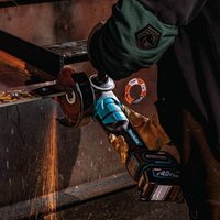 Угловая шлифмашина Makita GA050GZA (с 1-им АКБ) - Изображение №2 — Chaika Market