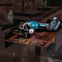 Угловая шлифмашина Makita GA050GZA (с 1-им АКБ) - Изображение №4 — Chaika Market