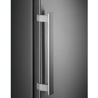 Однокамерный холодильник Electrolux LRC5ME38X2 - Изображение №8 — Chaika Market