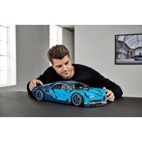 Конструктор LEGO Technic 42083 Bugatti Chiron - Изображение №16 — Chaika Market