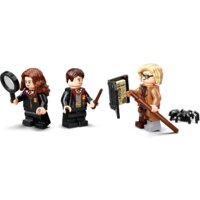 Конструктор LEGO Harry Potter 76397 Учеба в Хогвартсе: Урок защиты - Изображение №5 — Chaika Market
