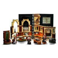Конструктор LEGO Harry Potter 76397 Учеба в Хогвартсе: Урок защиты - Изображение №2 — Chaika Market