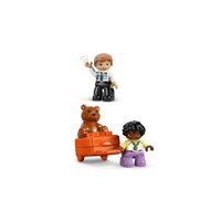 Конструктор LEGO Duplo Впервые в аэропорту 10443 - Изображение №3 — Chaika Market