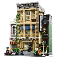 Конструктор LEGO Creator 10278 Полицейский участок - Изображение №9 — Chaika Market