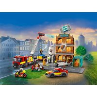 Конструктор LEGO City 60321 Пожарная команда - Изображение №39 — Chaika Market
