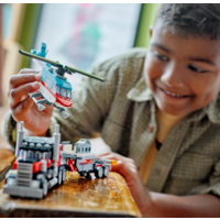 Конструктор LEGO Creator 31146 Грузовик-платформа с вертолетом 3в1 - Изображение №9 — Chaika Market