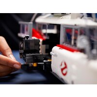 Конструктор LEGO Creator 10274 Автомобиль Охотников за привидениями ECTO-1 - Изображение №20 — Chaika Market