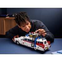 Конструктор LEGO Creator 10274 Автомобиль Охотников за привидениями ECTO-1 - Изображение №16 — Chaika Market