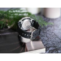 Наручные часы Casio GM-5600RW-1E - Изображение №5 — Chaika Market
