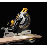 Торцовочная пила DeWalt DWS780 - Изображение №3 — Chaika Market