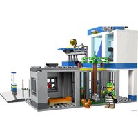 Конструктор LEGO City 60316 Полицейский участок - Изображение №16 — Chaika Market