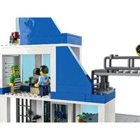 Конструктор LEGO City 60316 Полицейский участок - Изображение №18 — Chaika Market