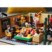 Конструктор LEGO Ideas 21319 Центральная кофейня - Изображение №17 — Chaika Market