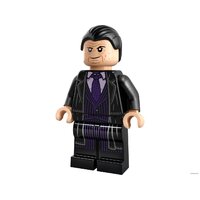 Конструктор LEGO DC Super Heroes 76181 Бэтмобиль: погоня за Пингвином - Изображение №3 — Chaika Market