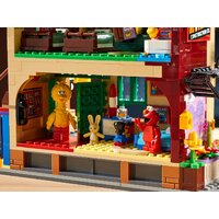 Конструктор LEGO Ideas 21324 Улица Сезам, 123 - Изображение №22 — Chaika Market