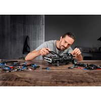 Конструктор LEGO Technic 42111 Dodge Charger Доминика Торетто - Изображение №8 — Chaika Market