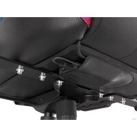 Игровое (геймерское) кресло Genesis Trit 500 RGB (черный) - Изображение №19 — Chaika Market