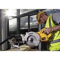 Торцовочная пила DeWalt DWS778 - Изображение №7 — Chaika Market