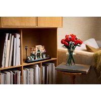 Конструктор LEGO Icons Французское кафе 10362 - Изображение №11 — Chaika Market