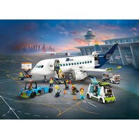 Конструктор LEGO City 60367 Пассажирский самолет - Изображение №2 — Chaika Market