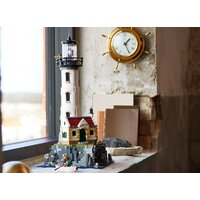 Конструктор LEGO Ideas 21335 Моторизованный маяк - Изображение №12 — Chaika Market