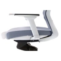 Офисное кресло Bestuhl J1 White Pl с подголовником (серый) - Изображение №11 — Chaika Market