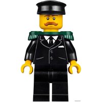 Конструктор LEGO Creator 10263 Пожарная часть в зимней деревне - Изображение №12 — Chaika Market
