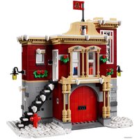 Конструктор LEGO Creator 10263 Пожарная часть в зимней деревне - Изображение №4 — Chaika Market