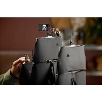 Конструктор LEGO Icons 10365 Пираты Карибского моря: Черная жемчужина - Изображение №14 — Chaika Market