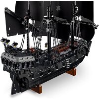 Конструктор LEGO Icons 10365 Пираты Карибского моря: Черная жемчужина - Изображение №8 — Chaika Market