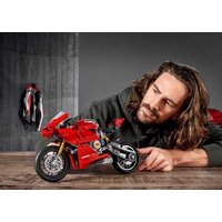 Конструктор LEGO Technic 42107 Ducati Panigale V4 R - Изображение №14 — Chaika Market