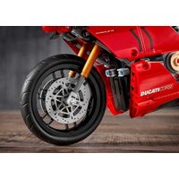 Конструктор LEGO Technic 42107 Ducati Panigale V4 R - Изображение №10 — Chaika Market