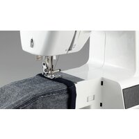 Электромеханическая швейная машина Brother HF 37 - Изображение №5 — Chaika Market