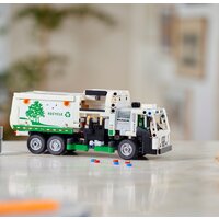 Конструктор LEGO Technic 42167 Электрический мусоровоз Mack LR - Изображение №10 — Chaika Market