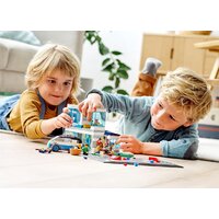 Конструктор LEGO City 60291 Семейный дом - Изображение №12 — Chaika Market