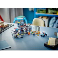 Конструктор LEGO City 60418 Полицейский мобильный грузовик для криминальной лаборатории - Изображение №8 — Chaika Market