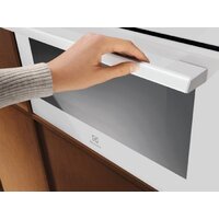 Микроволновая печь Electrolux MealAssist 700 LVM8E08V - Изображение №6 — Chaika Market