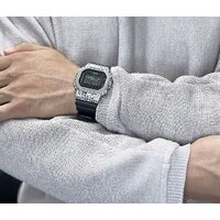 Наручные часы Casio G-Shock GM-5600GC-1E - Изображение №5 — Chaika Market