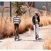 Электросамокат Xiaomi Mi Electric Scooter Essential (международная версия, черный) - Изображение №11 — Chaika Market
