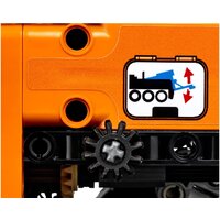 Конструктор LEGO Technic 42128 Грузовой эвакуатор - Изображение №6 — Chaika Market