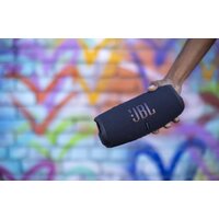 Беспроводная колонка JBL Charge 5 (бирюзовый) - Изображение №10 — Chaika Market