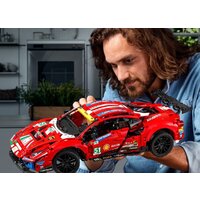 Конструктор LEGO Technic 42125 Ferrari 488 GTE AF Corse 51 - Изображение №7 — Chaika Market