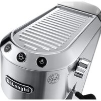 Рожковая кофеварка DeLonghi Dedica EC 685.M - Изображение №3 — Chaika Market