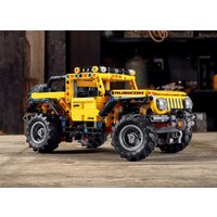 Конструктор LEGO Technic 42122 Jeep Wrangler - Изображение №17 — Chaika Market